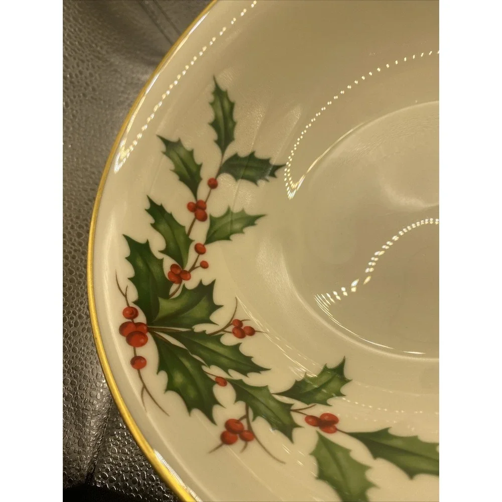 Lenox China Holiday Pattern 9.5" Serving Bowl Inside Berries/Leaves/Gold Trim /r - Picture 2 of 6